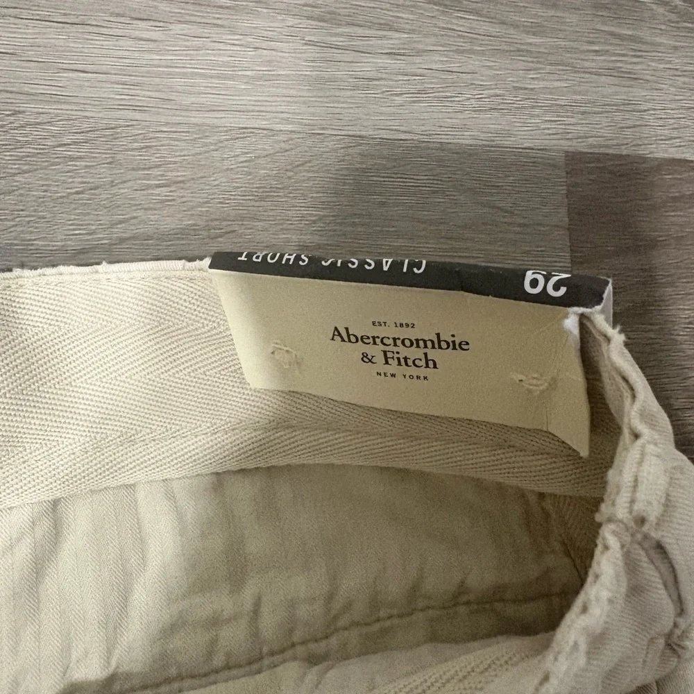 Abercrombie & Fitch Cream Distressed Flat Front Shorts